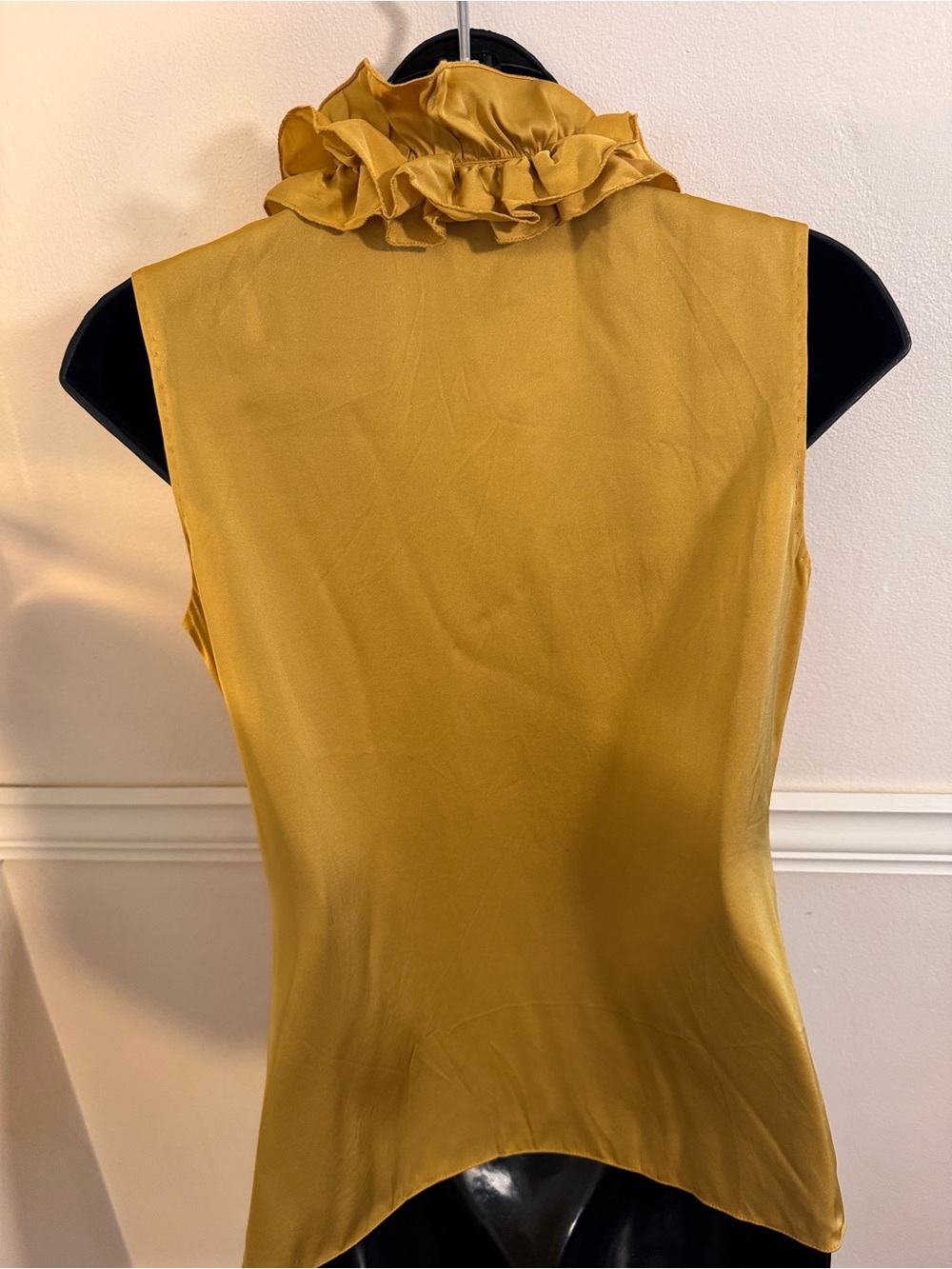 Elie Tahari Mustard Ruffle Collar Sleeveless Blouse | Size XS - Picture 5 of 8